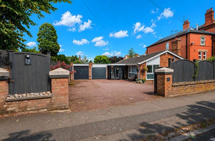 3 Bedroom Detached Bungalow For Sale In Irthlingborough Road, Wellingborough, NN8