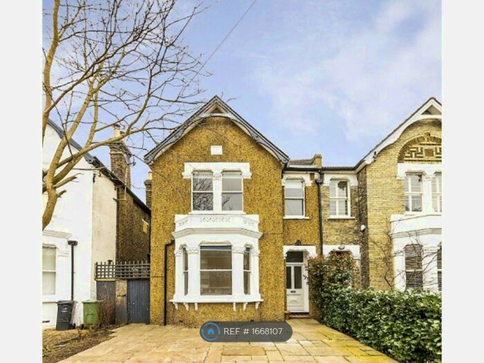 4 Bedroom Semi-Detached House To Rent In Tankerville Road, Streatham, SW16