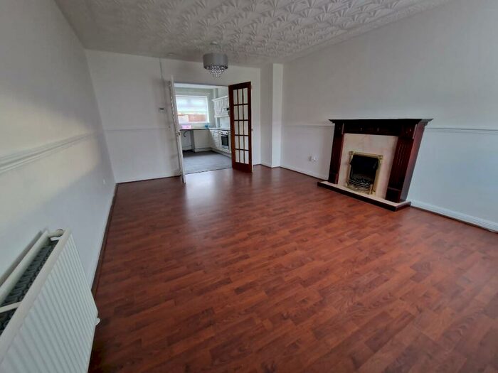 2 Bedroom Flat To Rent In Netherhouse Place, Glasgow, G34