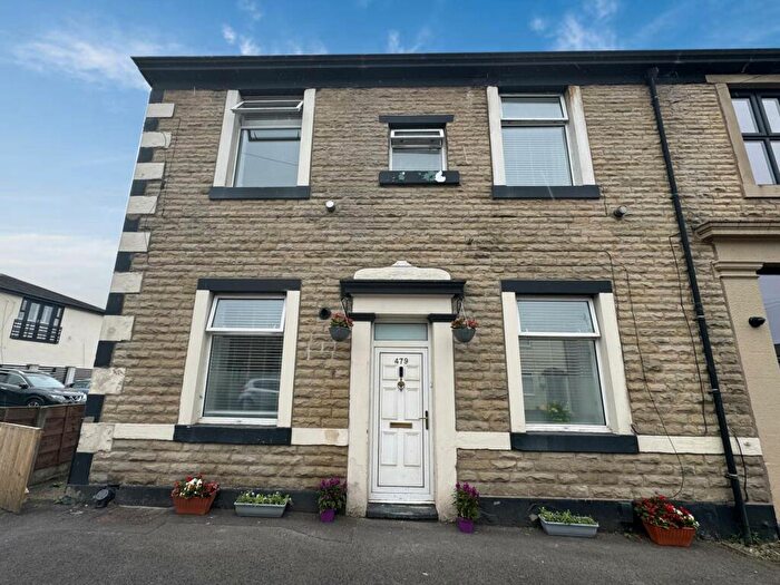 2 Bedroom End Of Terrace House To Rent In Rochdale Road, Shaw, OL2