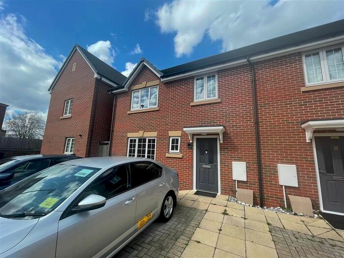 3 Bedroom Semi-Detached House To Rent In Bromford Way, Birmingham, B36
