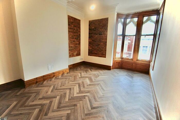 2 Bedroom Flat To Rent In Old Christchurch Road, Central Bournemouth, Dorset, BH1