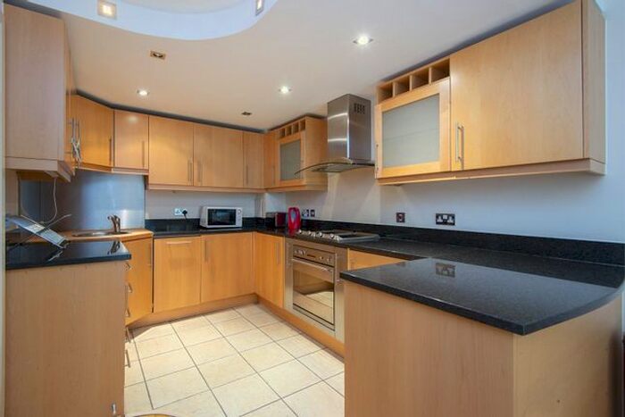 1 Bedroom Flat To Rent In Millharbour, Millwall, E14
