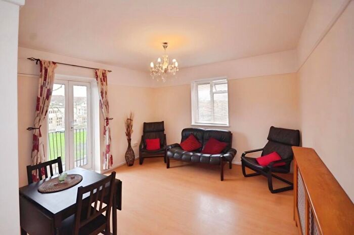 1 Bedroom Flat To Rent In Seeley Drive, West Dulwich, London, SE21