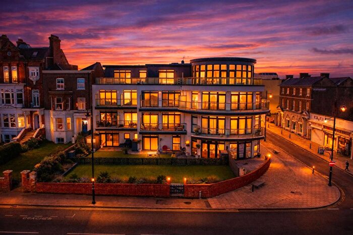 3 Bedroom Flat For Sale In William Street, Herne Bay, CT6