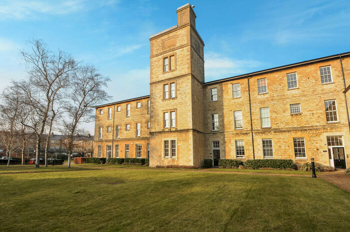 2 Bedroom Ground Flat To Rent In St Georges Manor, Mandelbrote Drive, Littlemore, OX4