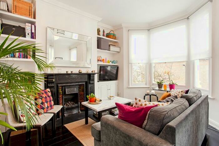 2 Bedroom Flat To Rent In Rainham Road, London, NW10