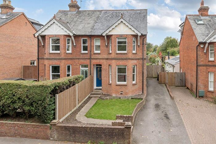 4 Bedroom Semi-Detached House For Sale In Firgrove Hill, Farnham, Surrey, GU9