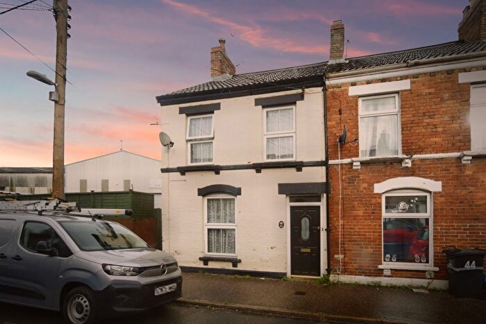 3 Bedroom End Terrace House For Sale In Albemarle Road, Taunton, TA1