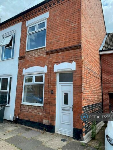 2 Bedroom End Of Terrace House To Rent In Westbury Road, Leicester, LE2