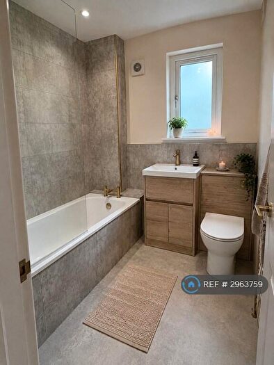 3 Bedroom Bungalow To Rent In Lathro Park, Kinross, KY13