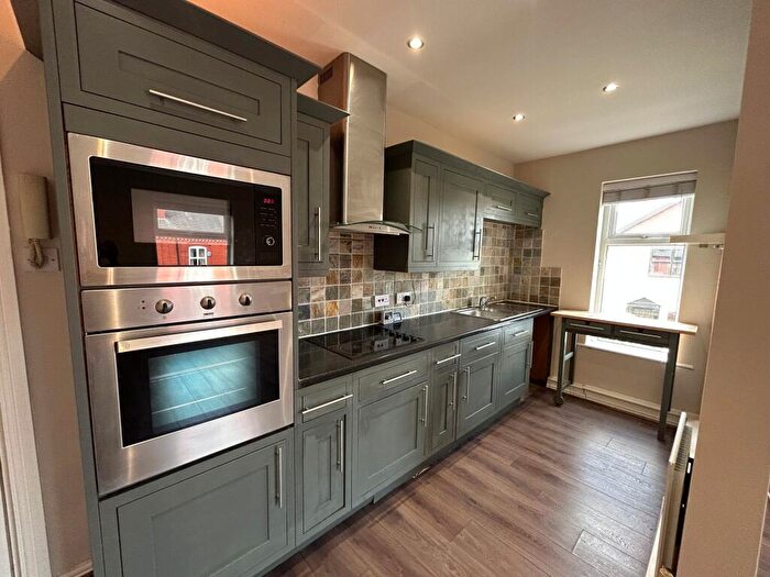 2 Bedroom Flat To Rent In Leigh Road, Worsley, M28