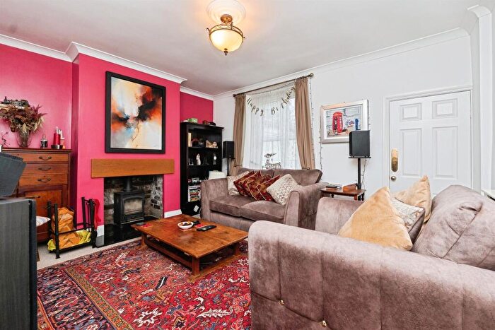 3 Bedroom Character Property For Sale In Cadbury Heath Road, Bristol, BS30