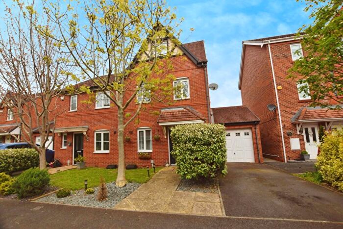 3 Bedroom Semi Detached House For Sale In Hesketh Way, Bromborough, CH62