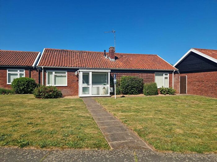 3 Bedroom Detached Bungalow For Sale In Pightle Close, Elmswell, Bury St. Edmunds, IP30