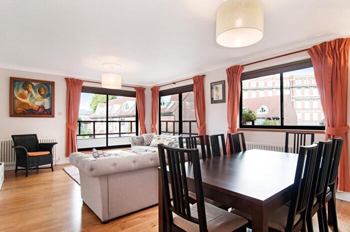 2 Bedroom Flat To Rent In Sandringham House, Windsor Way, London, W14