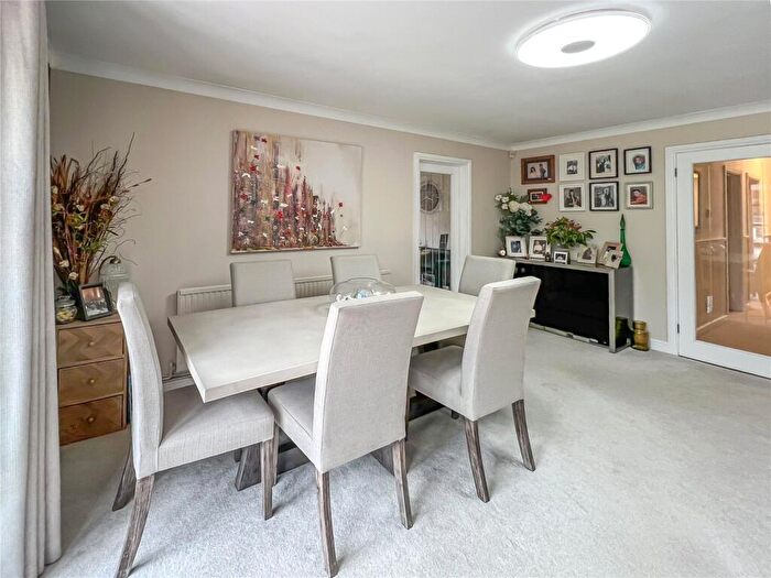 3 Bedroom Bungalow For Sale In New Cheltenham Road, Kingswood, Bristol, BS15