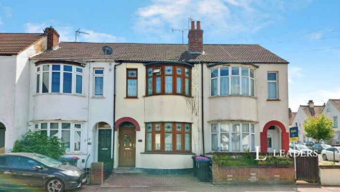 2 Bedroom Terraced House To Rent In Fairfax Drive, SS0
