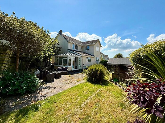 3 Bedroom Link Detached House For Sale In Shute Hill, Mawnan Smith, TR11