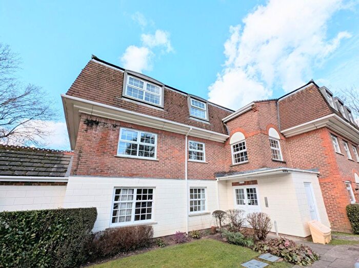 1 Bedroom Flat To Rent In Greenacres, North Parade, Horsham, RH12
