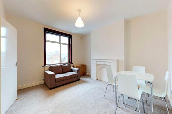 1 Bedroom Flat To Rent In Grosvenor Gardens, Willesden Green, NW2
