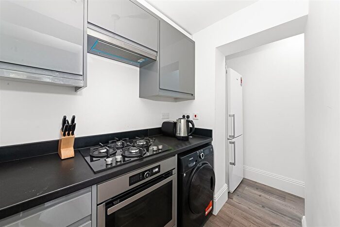 1 Bedroom Flat To Rent In Asylum Road, London, SE15