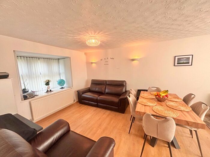 3 Bedroom Detached Bungalow For Sale In Huntingdon Way, Sketty, Swansea, SA2