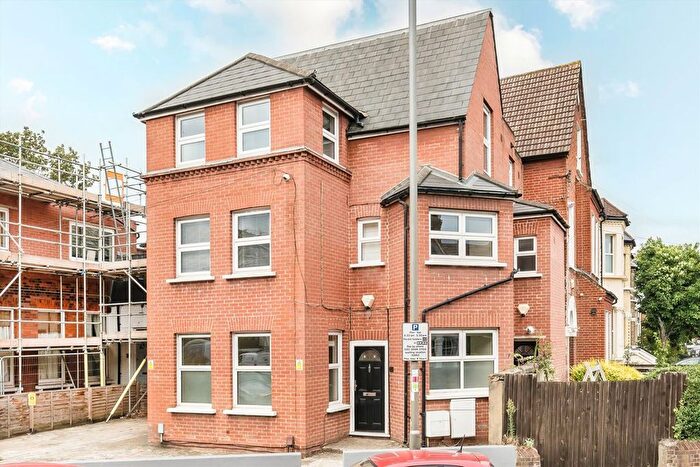 2 Bedroom Flat For Sale In Cavendish Road, Balham, SW12