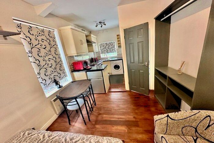 1 Bedroom Flat To Rent In Granby Street, Liverpool, L8