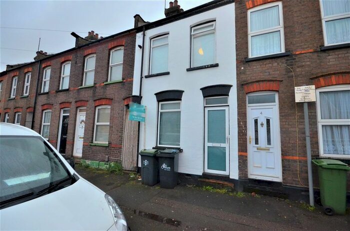 2 Bedroom Terraced House To Rent In Surrey Street, Luton, LU1