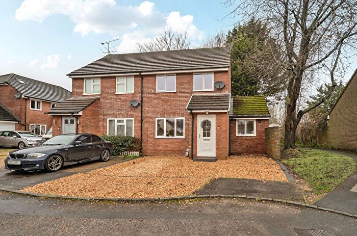 3 Bedroom Semi Detached House For Sale In Gaskell Close, Holybourne, Alton, Hampshire, GU34