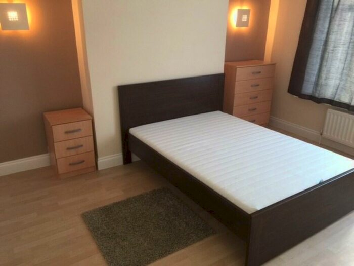 5 Bedroom Apartment To Rent In Devonshire Road, Southampton, SO15