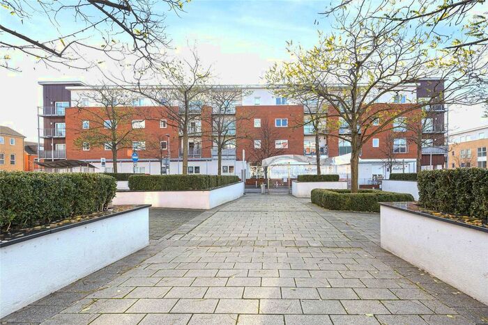 2 Bedroom Flat To Rent In Tean House, Havergate Way, Reading, Berkshire, RG2