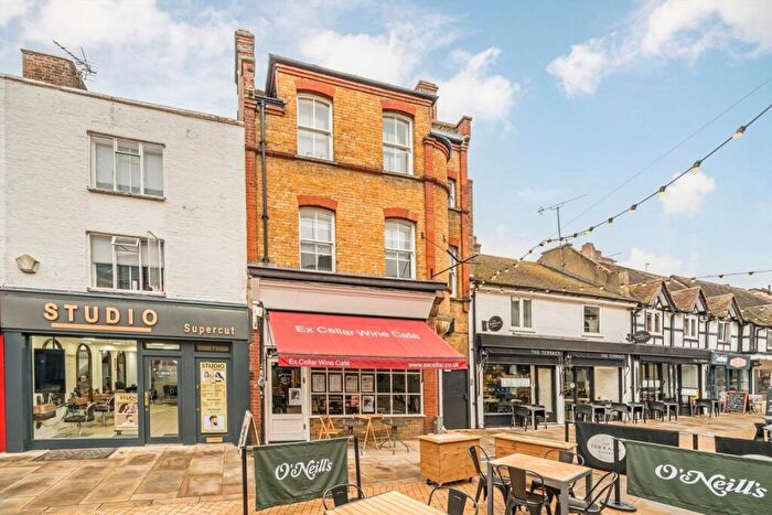 1 Bedroom Flat To Rent In Apple Market, Kingston Upon Thames, KT1