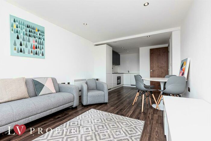 1 Bedroom Apartment To Rent In Madison House, Birmingham City Centre, B5