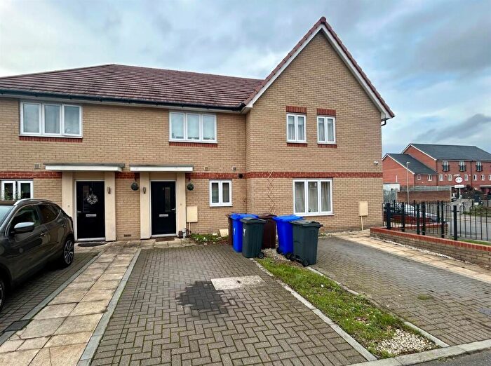 2 Bedroom Semi Detached House To Rent In Gumley Close, Grays, RM20