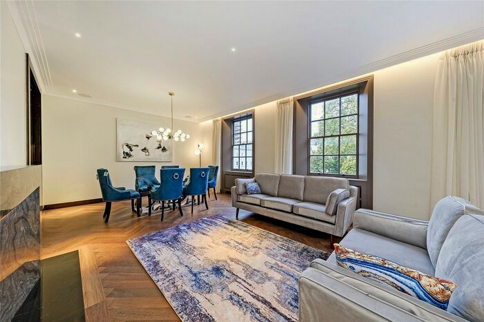 2 Bedroom Flat To Rent In Lowndes Square, Sloane Square, London, SW1X