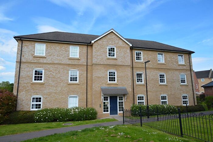 2 Bedroom Flat To Rent In Monxton Place, Sherfield Park, RG27