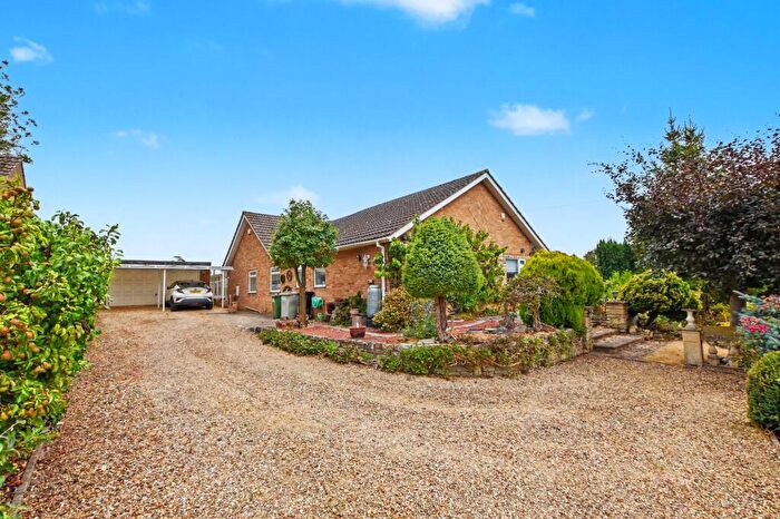 4 Bedroom Detached Bungalow For Sale In Bourne Road, Essendine, PE9