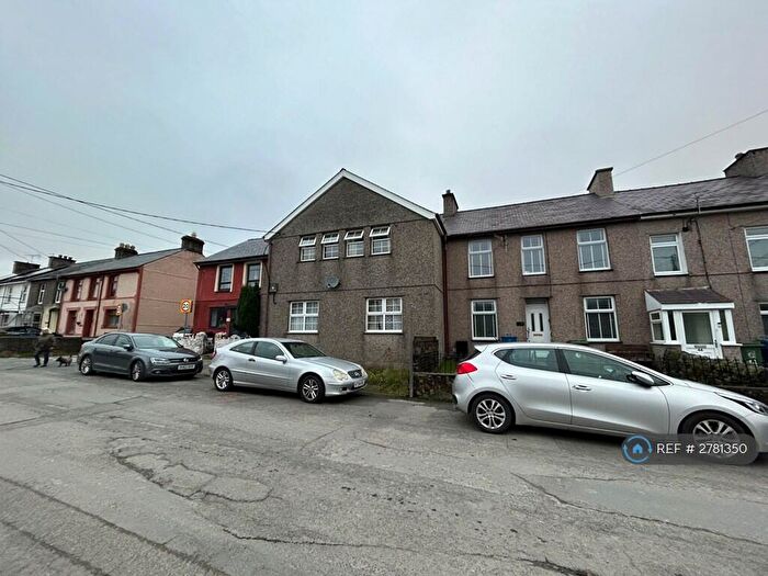 2 Bedroom Flat To Rent In Talysarn, Caernarfon, LL54