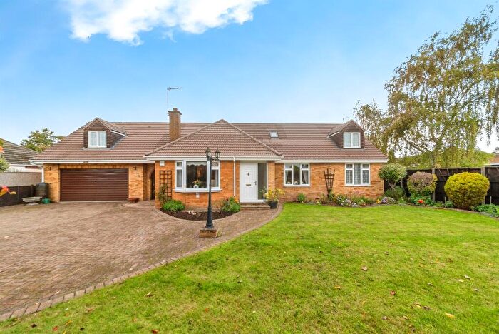 4 Bedroom Detached Bungalow For Sale In Ermine Street, Ancaster, Grantham, NG32