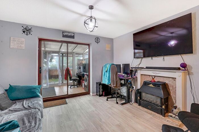 2 Bedroom Semi-detached House For Sale In Hardwick Close, Blackwell, DE55