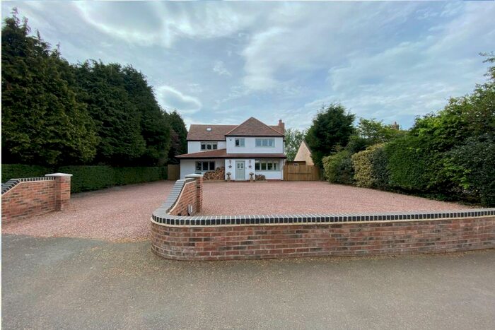 4 Bedroom Detached House For Sale In Belbroughton Road, Blakedown, Kidderminster, DY10