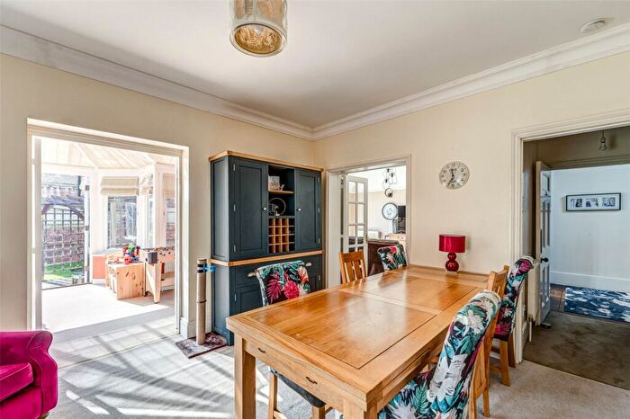 4 Bedroom Detached House For Sale In Cissbury Road, Worthing, West Sussex, BN14