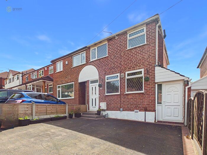 2 Bedroom Semi-Detached House For Sale In Rodlington Avenue, Birmingham, B44