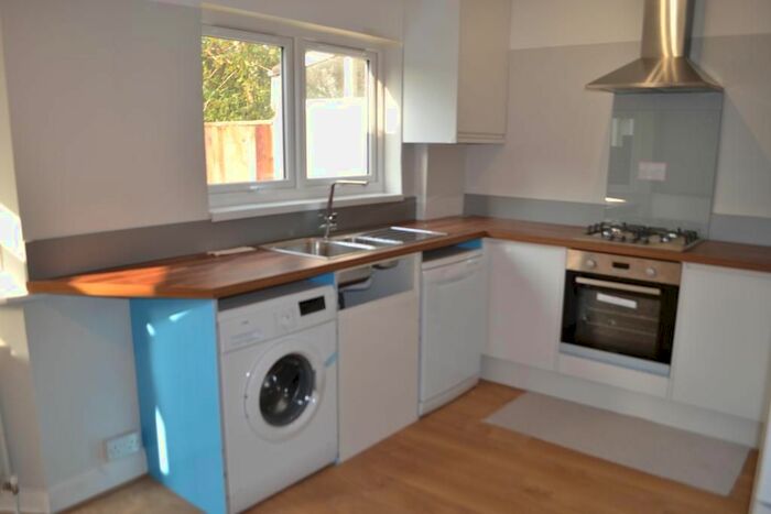 4 Bedroom Terraced House To Rent In Longley Road, Tooting, London, SW17