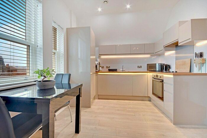 2 Bedroom Flat To Rent In Moulsham Street, Chelmsford CM2