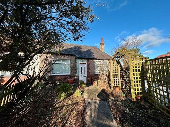 2 Bedroom Bungalow To Rent In St. Georges Grove, Wirral, CH46