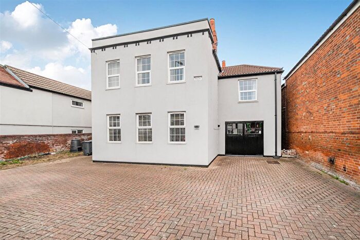 5 Bedroom Detached House For Sale In Brockhurst Road, Gosport, PO12