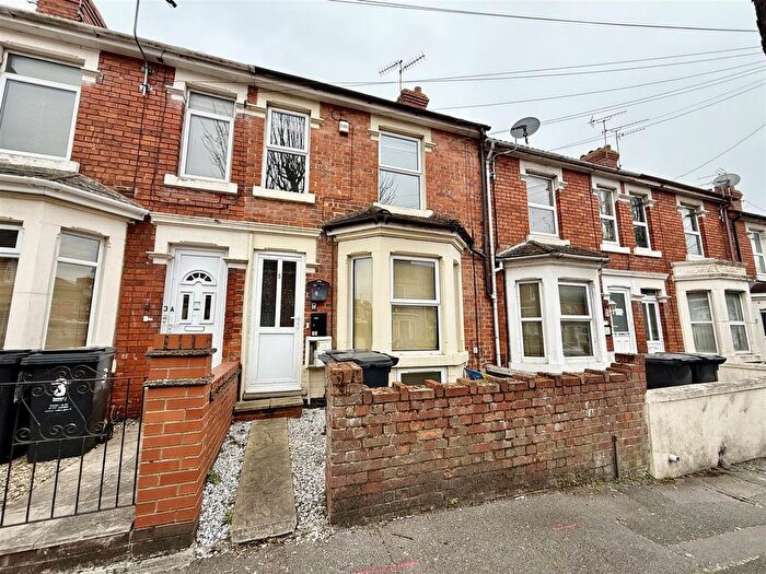 2 Bedroom Property To Rent In York Road, Swindon, SN1